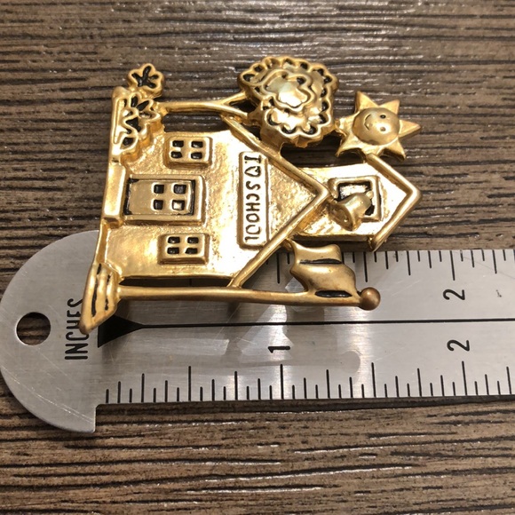 Vintage I Love School Pin Mate Goldtone School House - Picture 7 of 11